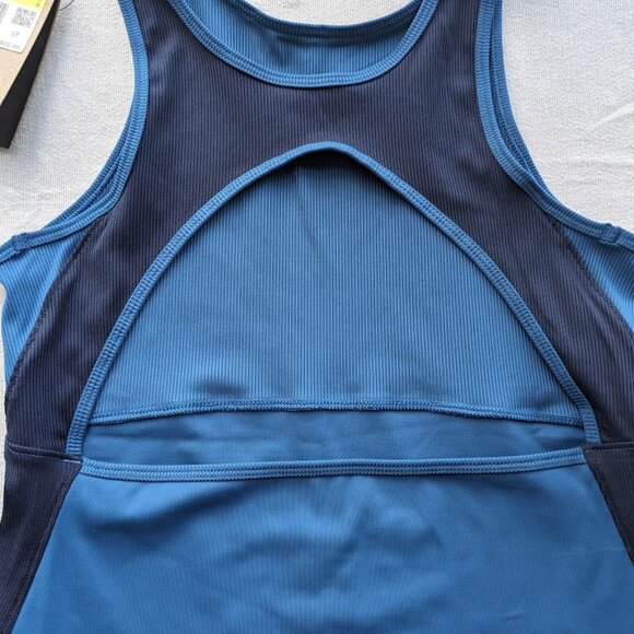 Women's Nike Yoga Dri-FIT Ribbed Tank Top Size Small Open Back DR0374 $42 NEW - Picture 7 of 9